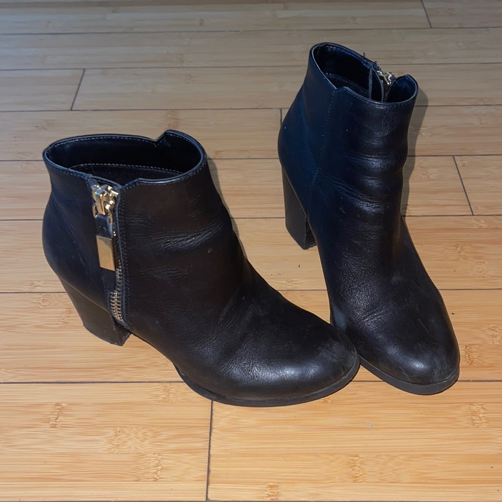 Aldo Women’s Black Fall Winter Booties Real Leather - Size 8